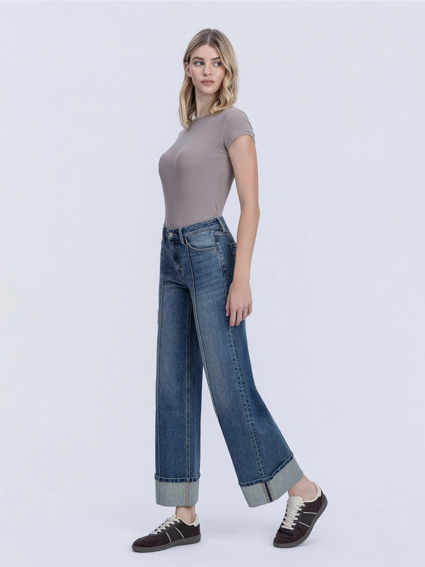 Mid-Rise Pin Tuck Cuffed Wide Jeans